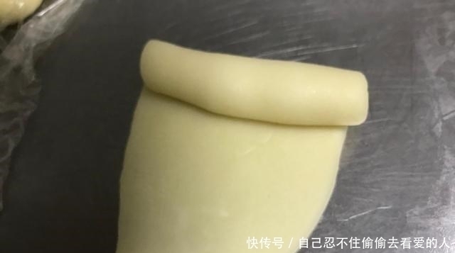 有面粉就能做，不发面，不醒面，层次分明，放3天还酥香掉渣