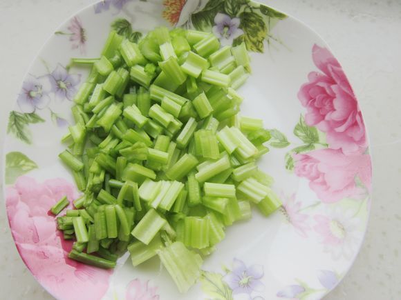 菠菜面|睡眠不好，眼睛干涩！经常吃这道菜，让你一觉到天亮