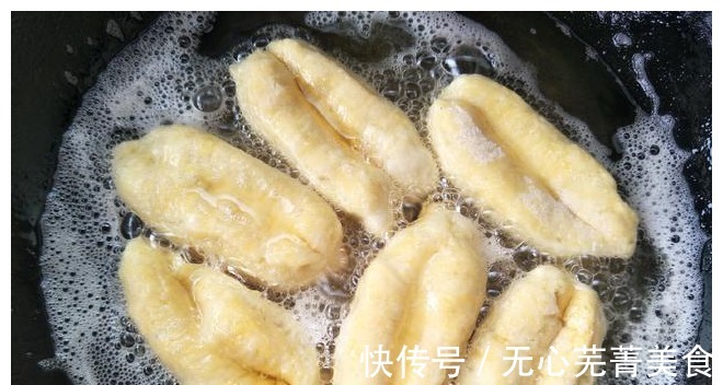 炸油条|想吃油条不用买,在家10分钟就炸好,香酥蓬松,做法配方教给你!