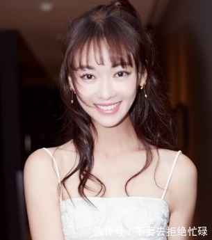 封面|新版“百变小樱”解锁?新造型荣登时装封面,就是这位吴氏女星