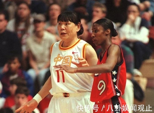 徐庆华|女篮中锋郑海霞享正师级待遇,54岁月薪过万,双腿变形仍独自奔波