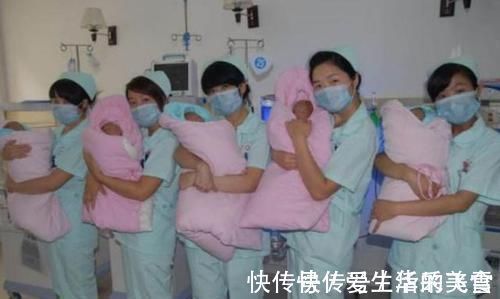 二胎|头胎生女儿,二胎是四胞胎,三胎终于有儿子,这阵仗简直无人能及