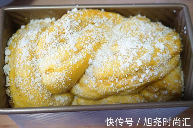 吐司|贝贝南瓜香甜软糯,做成吐司馅料好吃到爆,这食谱已被千人收藏了