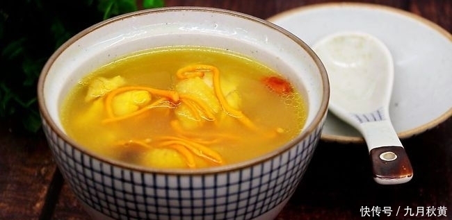 鸡汤|你吃过虫草花鸡汤吗?小火慢煨出来的鸡汤,喝着特别的鲜