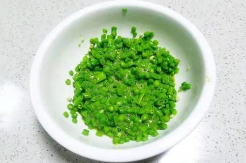 角丁|夏季，辣椒茄子靠边站，最该吃它，买来切丁裹上面粉煎一煎，真香