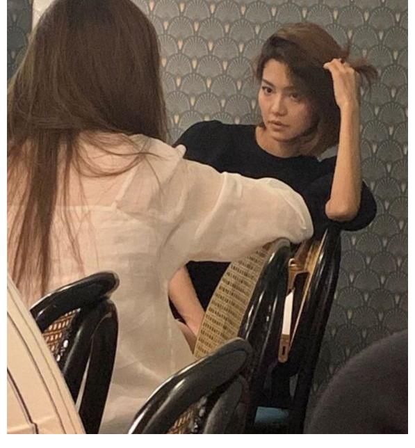 心動4|《心動4》嘉賓線下被偶遇，麥穗颯美，小孔變JK少女，女3造型好辣