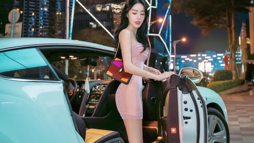 吊带短裙 粉色吊带短裙姐姐太赞了, 优雅大方温柔美丽端庄, 爱了吗