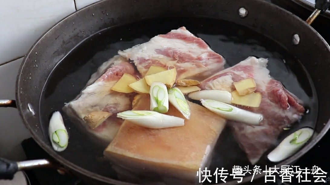 炒锅|炸扣肉怎样做才起泡？教你详细做法，简单快速又解馋，先收藏了