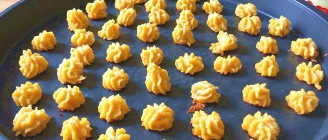 分钟|春天多吃玉米面,加1碗猪肉,手不沾面8分钟熟透,老人孩子都爱吃