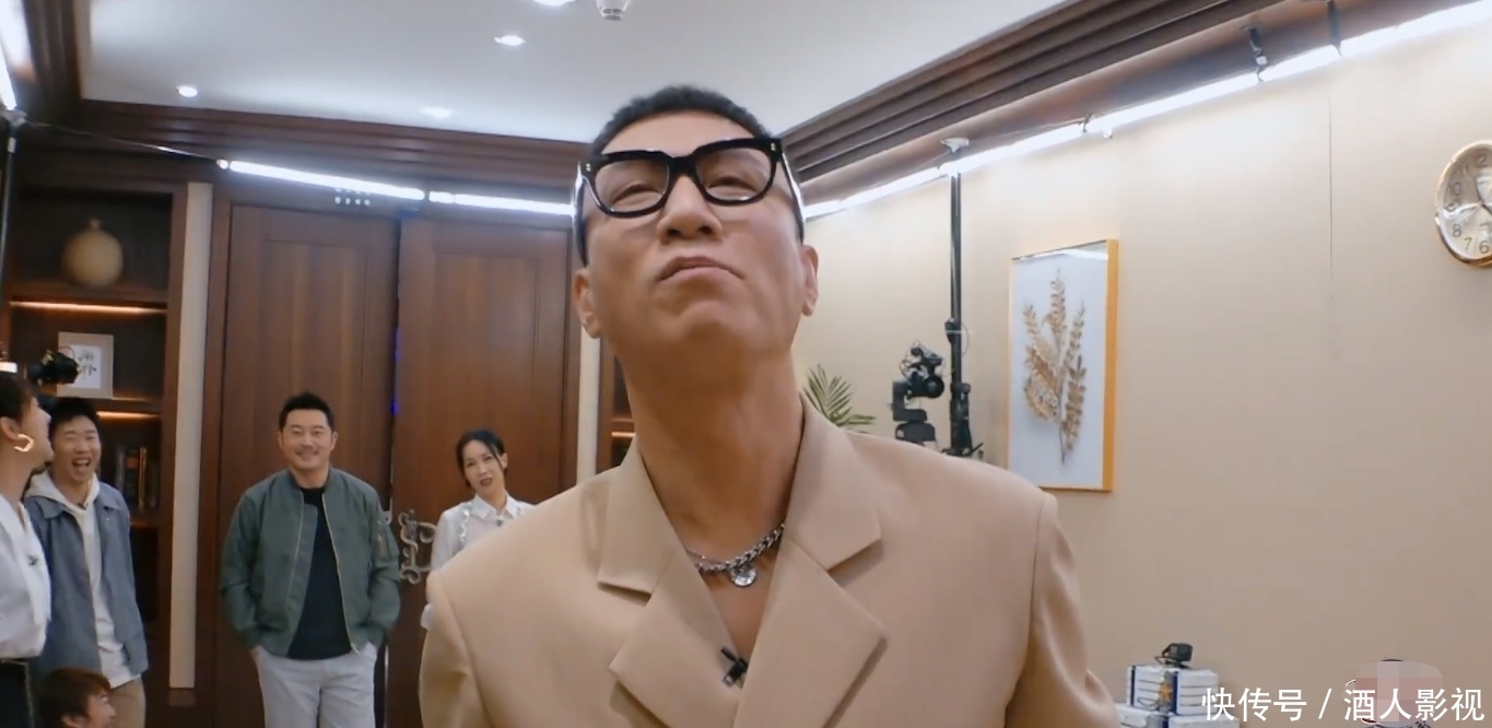 mc 《萌探探探案》首期预告公开,孙红雷再现极挑本色,黄子韬被套路