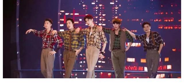 鞋子特大号|《哥哥》二公落幕：李承铉部落黑马多，言承旭部落皇族成员很明显