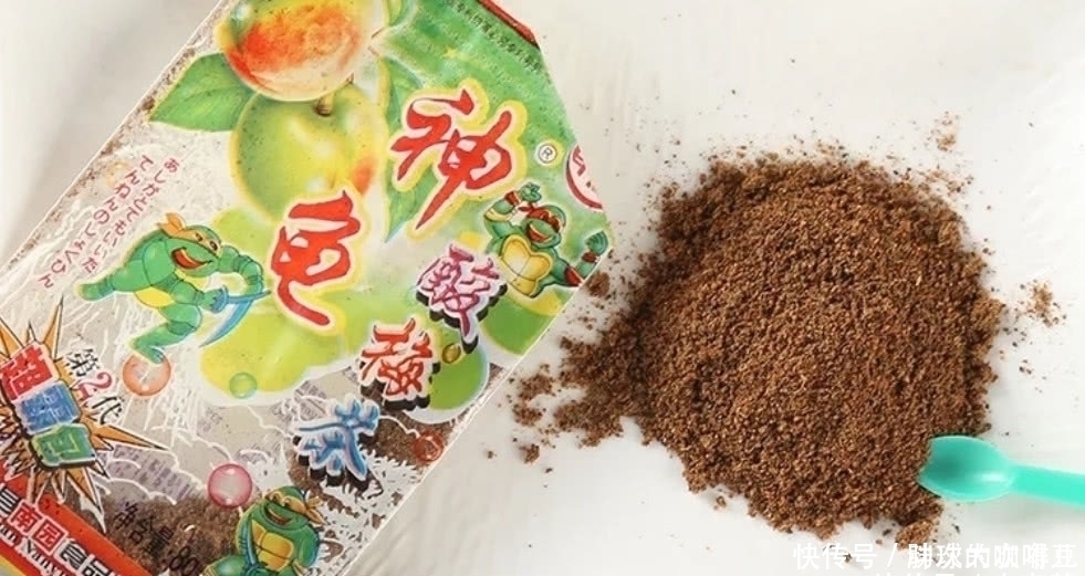 绿舌头|小卖部已经“消失”的零食,吃过3种以上的,估计都快奔三了吧