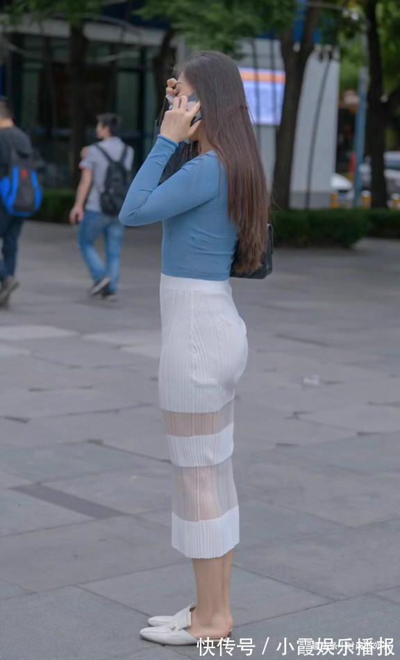 半身长裙 气质女生真会穿,半身长裙搭配长袖衫,简约优雅又显身材