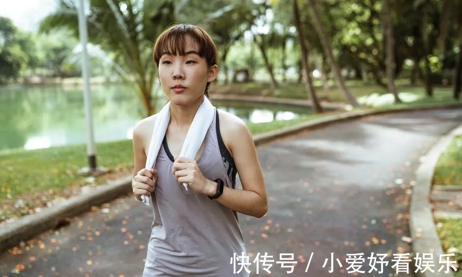 晨跑|长期坚持早起晨跑、洗澡、早餐、上班的人最后会怎样?