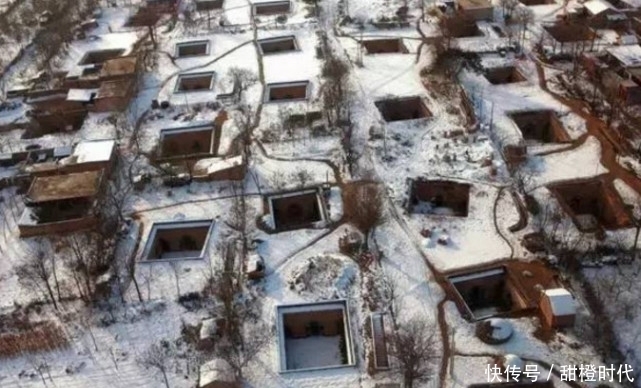 到底|平地冒炊烟看似无人地窨子房到底是什么