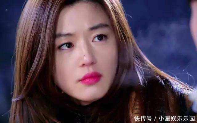 女生这4个地方有“美人痣”，颜值一般都会很高，点掉反而会变丑