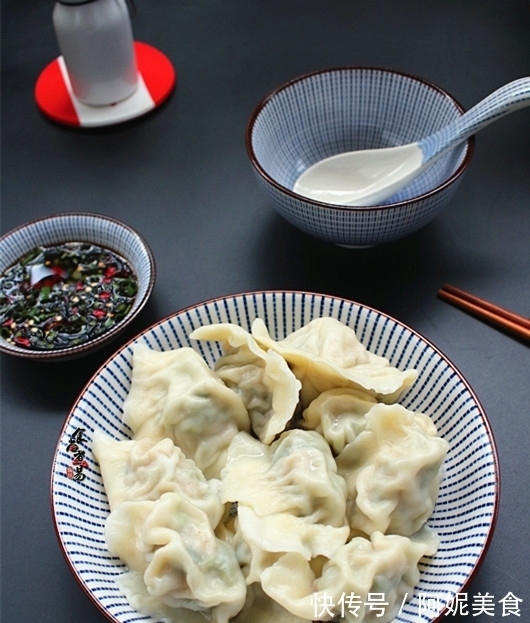 这三种食材放在一起做馅包饺子,鲜甜多汁营养足,快试试去