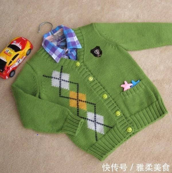 帅气的学院风格儿童开衫毛衣编织,附文字教程