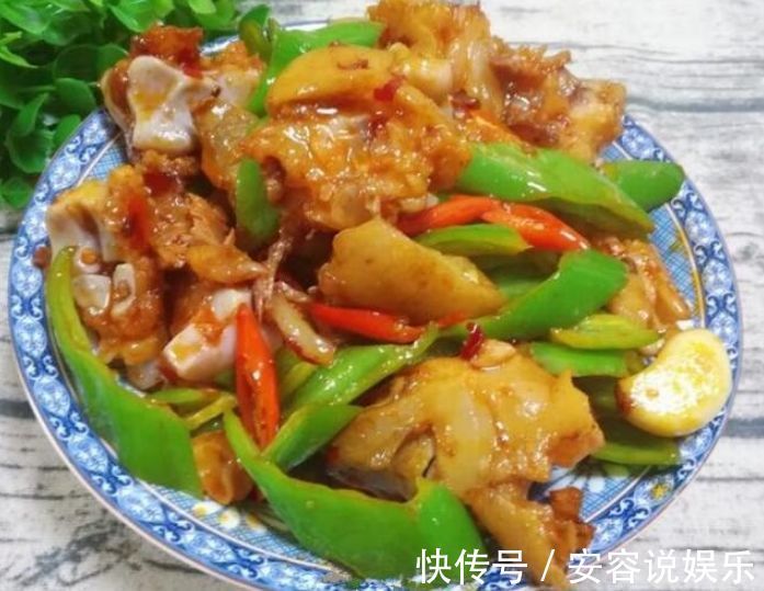 家里面来客人了，做了这几道菜，差点不够，他们都夸我