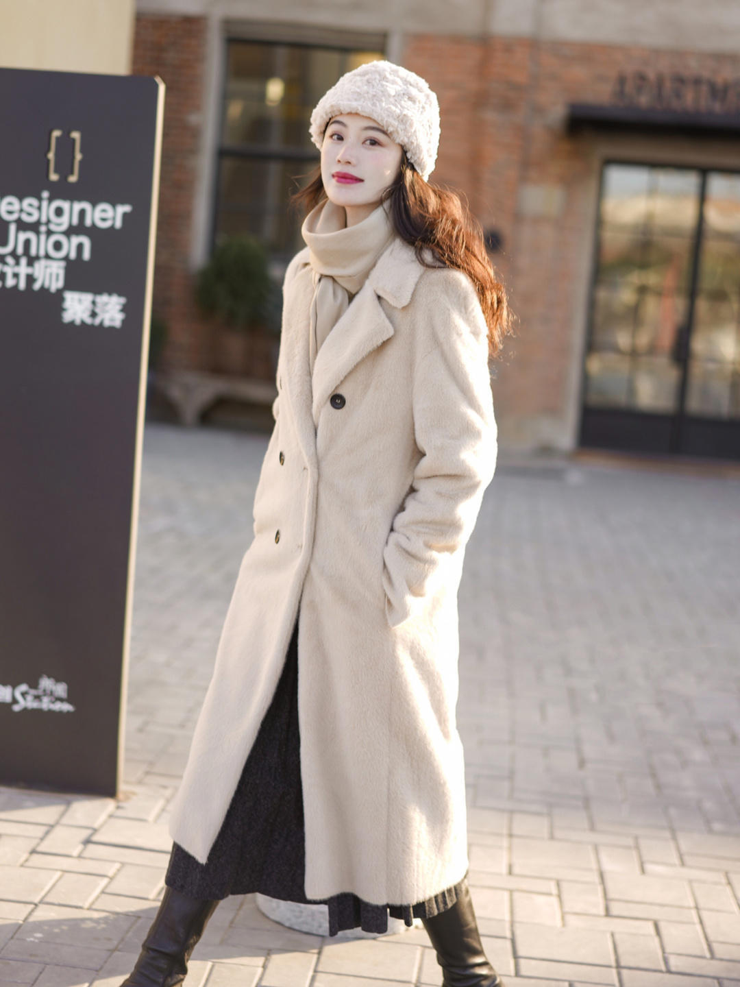 高领衫|想显贵就试试“环保皮草”,成熟精致又有气场,特别适合成熟女性