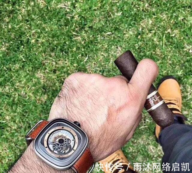 专柜|复刻表是不是代号厂家生产的呢？玩复刻表应该抱怎样的心态