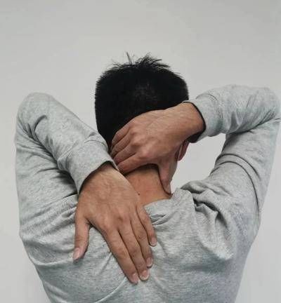 中医新语|中医新语丨一个简单动作，帮你缓解颈部不适