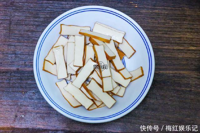 食材|这食材孩子要常吃,花不几个钱,能补充钙质,促进骨骼发育!