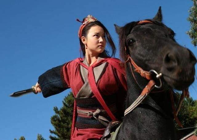 浪子燕青@水浒传中,宋江为什么不将扈三娘嫁给帅气的燕青原因很简单