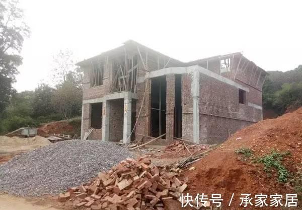 装修|别人在城里花几百万买房，我只花30万就盖了栋别墅，让人羡慕！