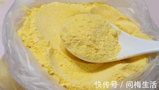 玉米面浑身是宝,教你一个懒人做法,5分钟搞定,营养美味好吃