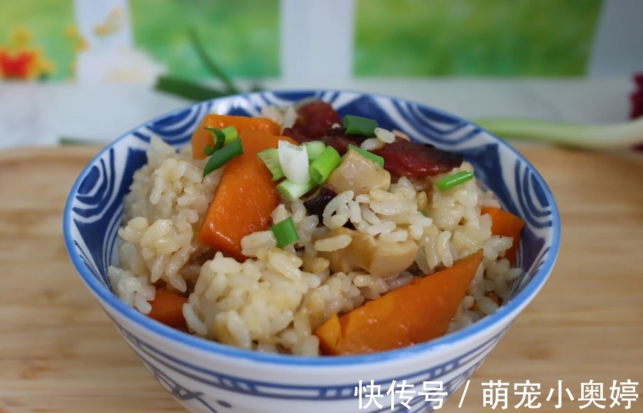 橄榄油|天一热,我家就爱做这道懒人饭,3种食材焖一锅,好吃又简单