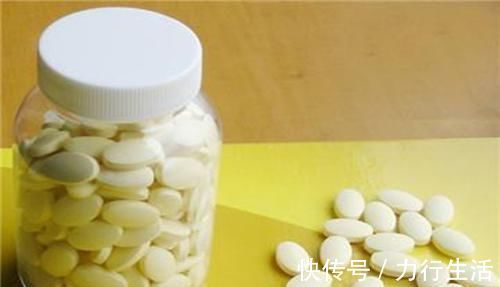 女性|为何50岁女性易高发骨质疏松?如何才能正确有效预防?医生告诉你