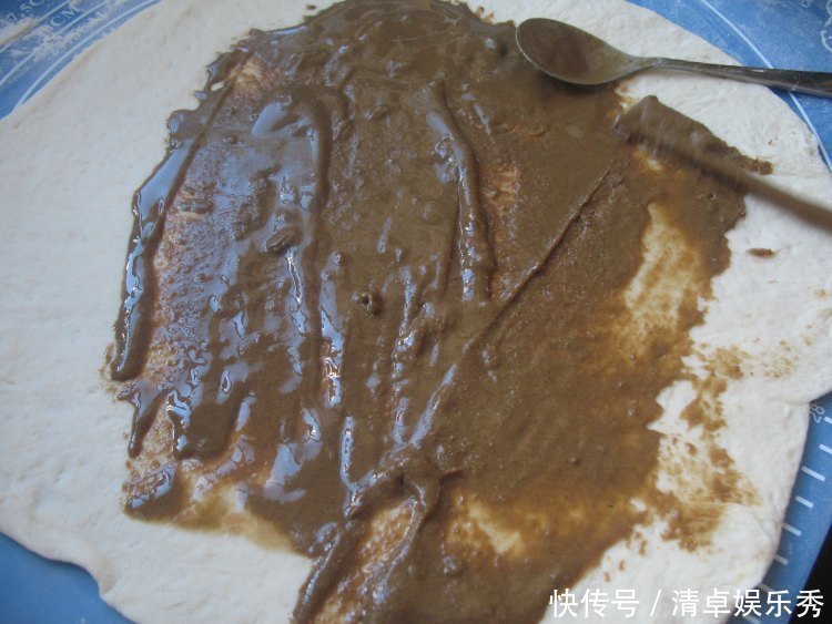 补钙|面粉不要蒸馒头了,教你此做法,孩子一顿吃3个,补钙又好吃!