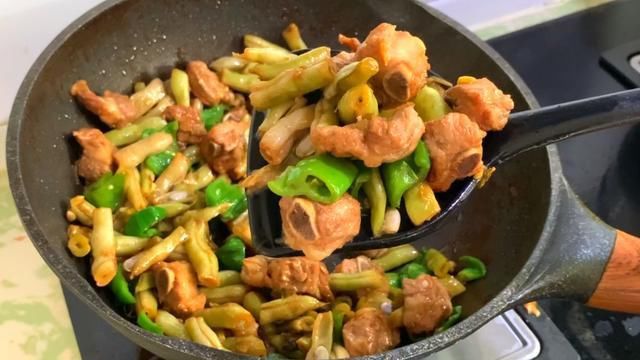 苦瓜|三伏天，不管有钱没钱，要多吃此菜，清热解暑营养高，再贵也要吃