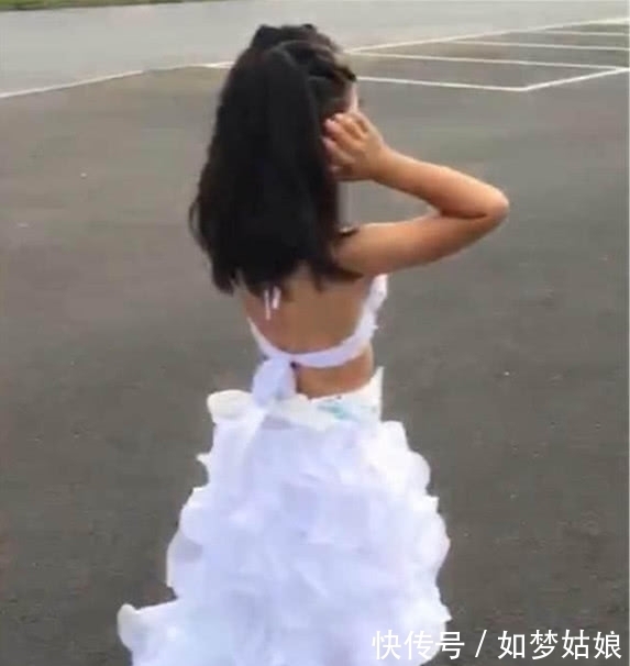 仙女下凡|奇闻:7岁小女孩当伴娘走红,瞧到正脸,网友:是小仙女下凡吧