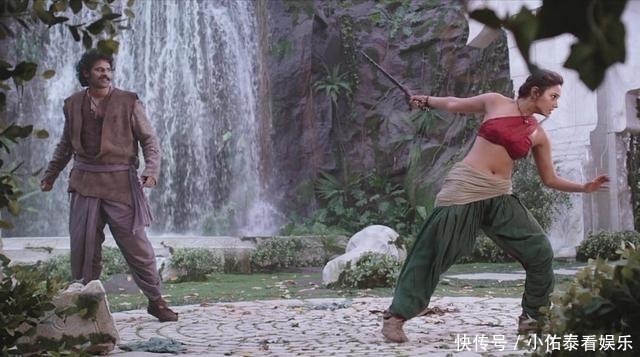 《巴霍巴利王2》教导中国电影如何拍爱情:不仅仅是脱衣解带