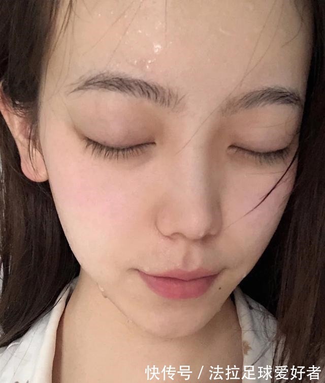 补水 脸上出现这4点“征兆”,说明你该好好护肤了,很多人都有!