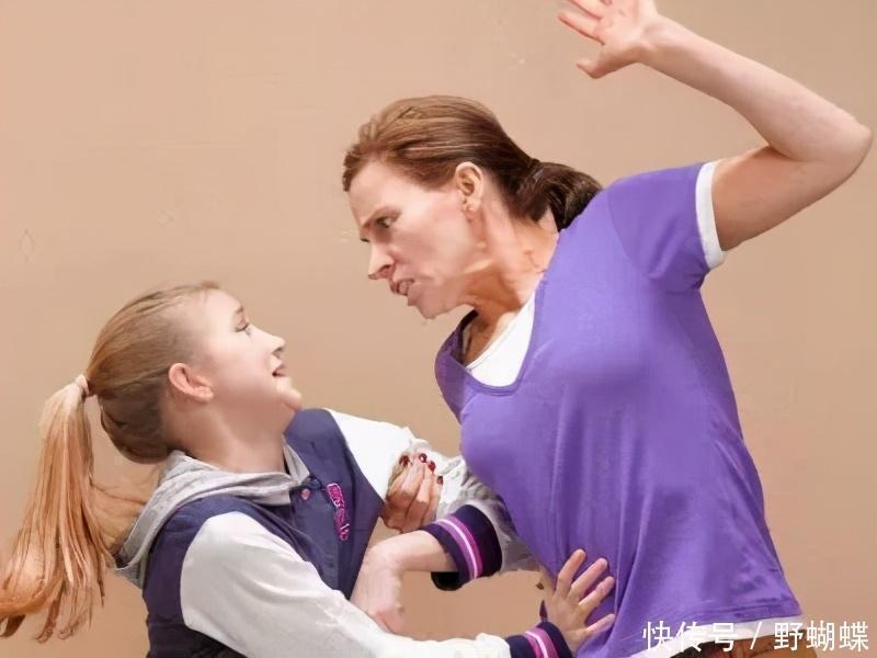 后脑勺|母亲一巴掌,小儿子口吐白沫,专家提醒:孩子有4处不能打