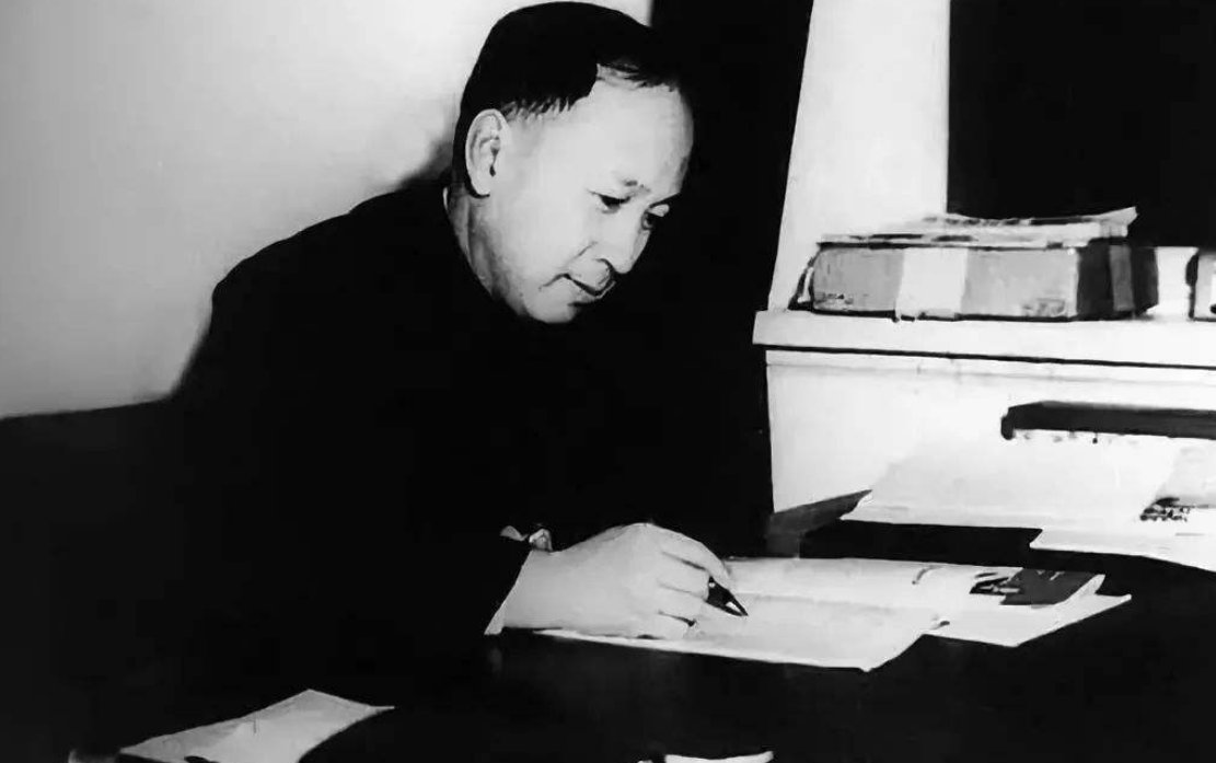 中途|钱学森回国时收到神秘电报：中途勿下船，50年后才知发报人是谁