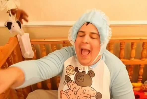 社会|“抄作业”、“开卷考”：萌萌哒的说法反应了低幼化的社会