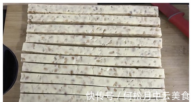 不粘锅|过年少不了的小零食，好吃停不下，零失败配方，学会再也不用买了！