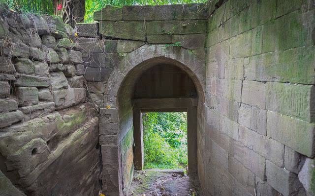 蒙古军修筑虎啸城,破坏钓鱼城与渠江上游联络,拦截宋军粮饷