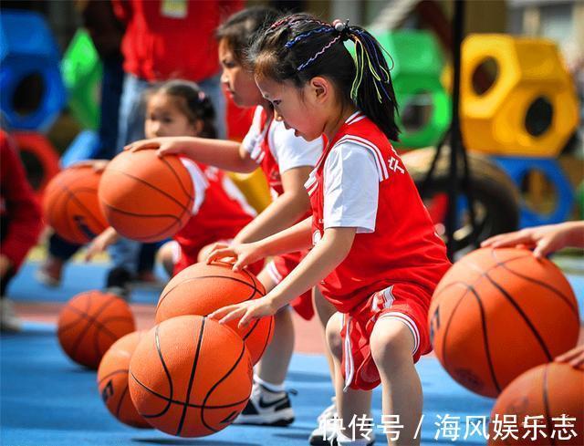 父母|“妈妈,别人都不和我玩!”你的回答,决定孩子未来的“交友观”