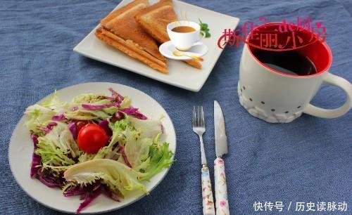 花生酱|42岁阿姨一人食减脂早餐，朋友圈火了，网友：难怪身材那么好