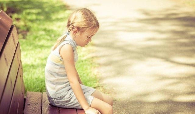 打肿脸充胖子|为什么孩子越长大越自卑这四种类型的家庭,家长要负主要责任!