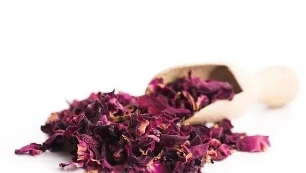 蒲公英,被称为“药草皇后”,请记住“6功效、7搭配、8禁忌”