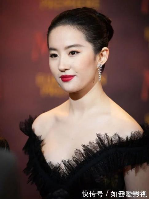 发型 50岁女人最好别留这“3种”发型,不仅大妈感十足,还显老没气质