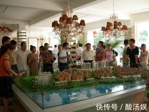 美女|为何房产销售底薪3500,还是美女,听完这3点原因,恍然大悟