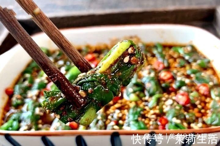 立秋后，遇到此菜别放过，8毛钱一斤，钙是鸡蛋3倍，凉拌最好吃