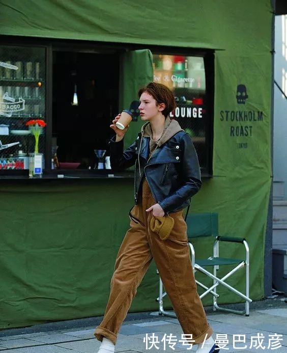 卫衣内搭的3种穿法!这么穿时髦又高级,稳赢!